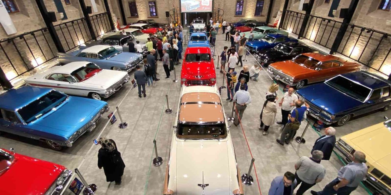 Klasik Otomobiller Göz Kamaştırdı