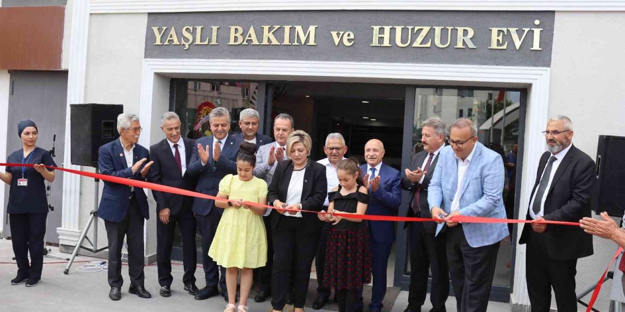 Bu Merkez Yaşlılara 5 Yıldızlı Otel Konforu Yaşatacak