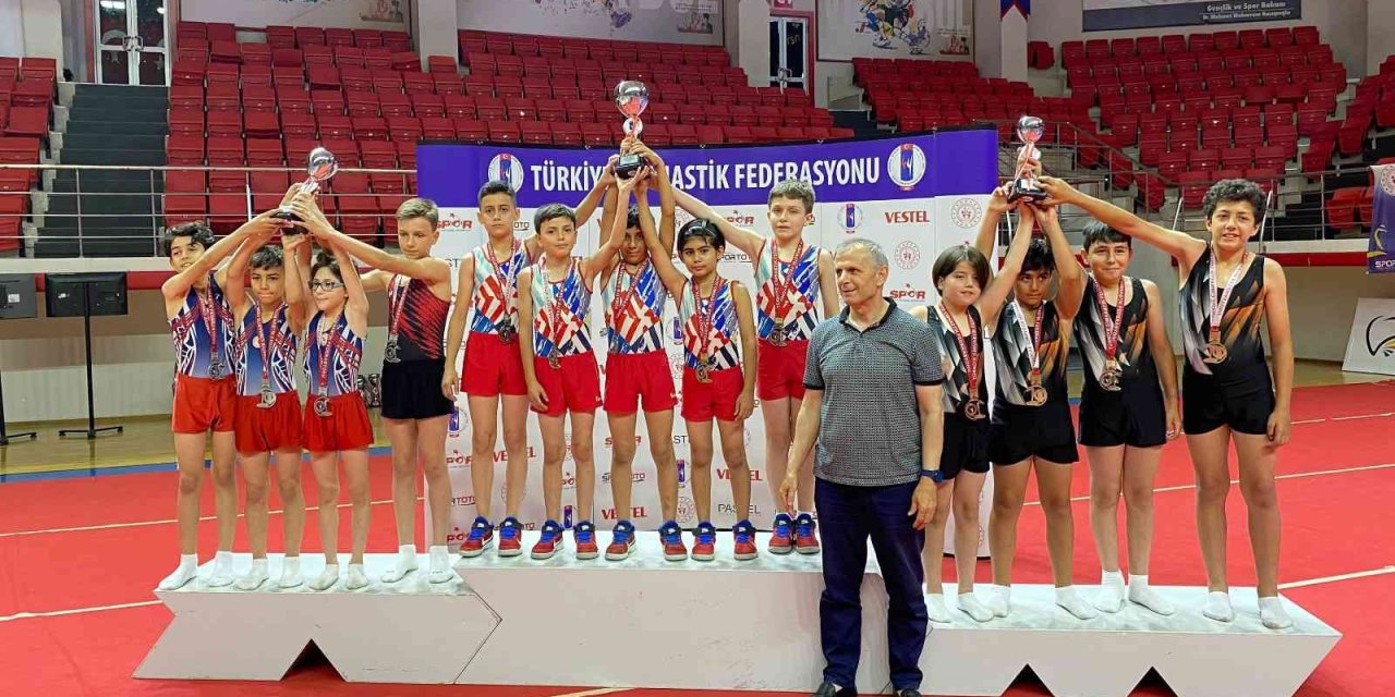 Trampolin Cimnastik Takımı, Başarılarıyla Karatay’ı Temsil Etmeye Devam Ediyor