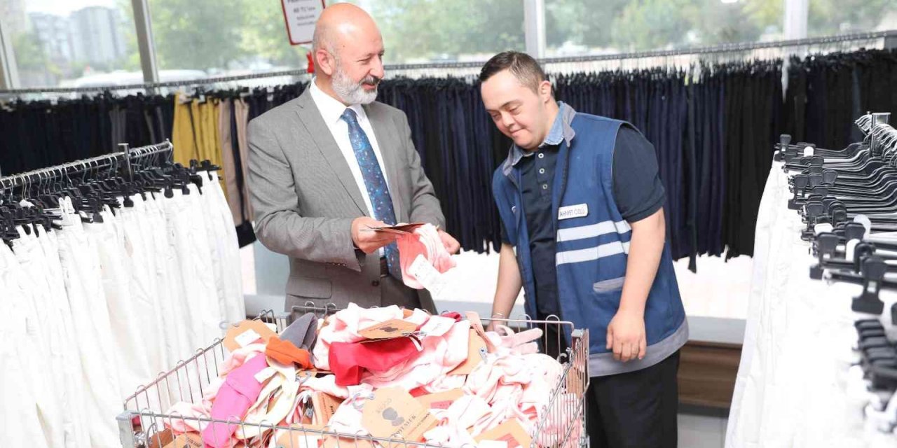 Çocukların Bayramlıkları Yine Kocasinan Belediyesi’nden