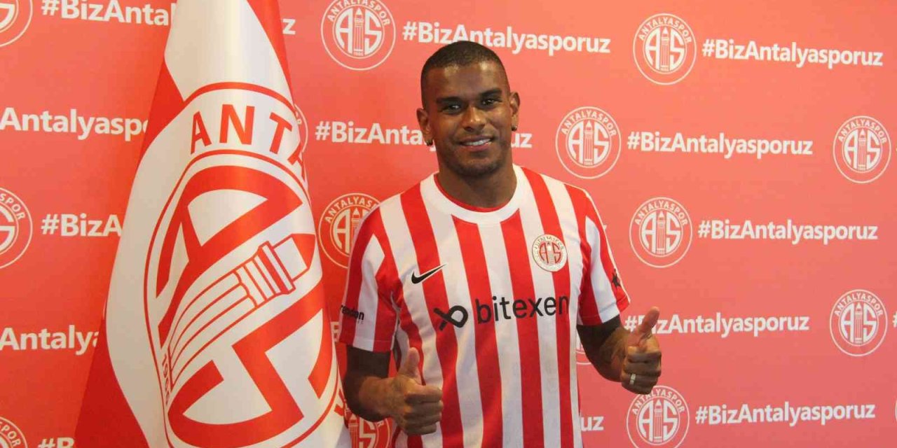Antalyaspor’dan 3 İmza Birden