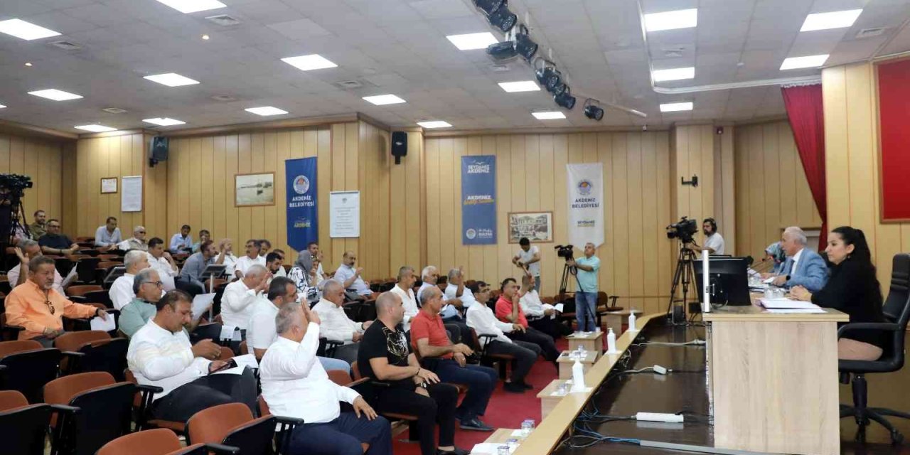 Akdeniz Belediye Meclisi’nde ’Borçlanma Talebi’ Reddedildi