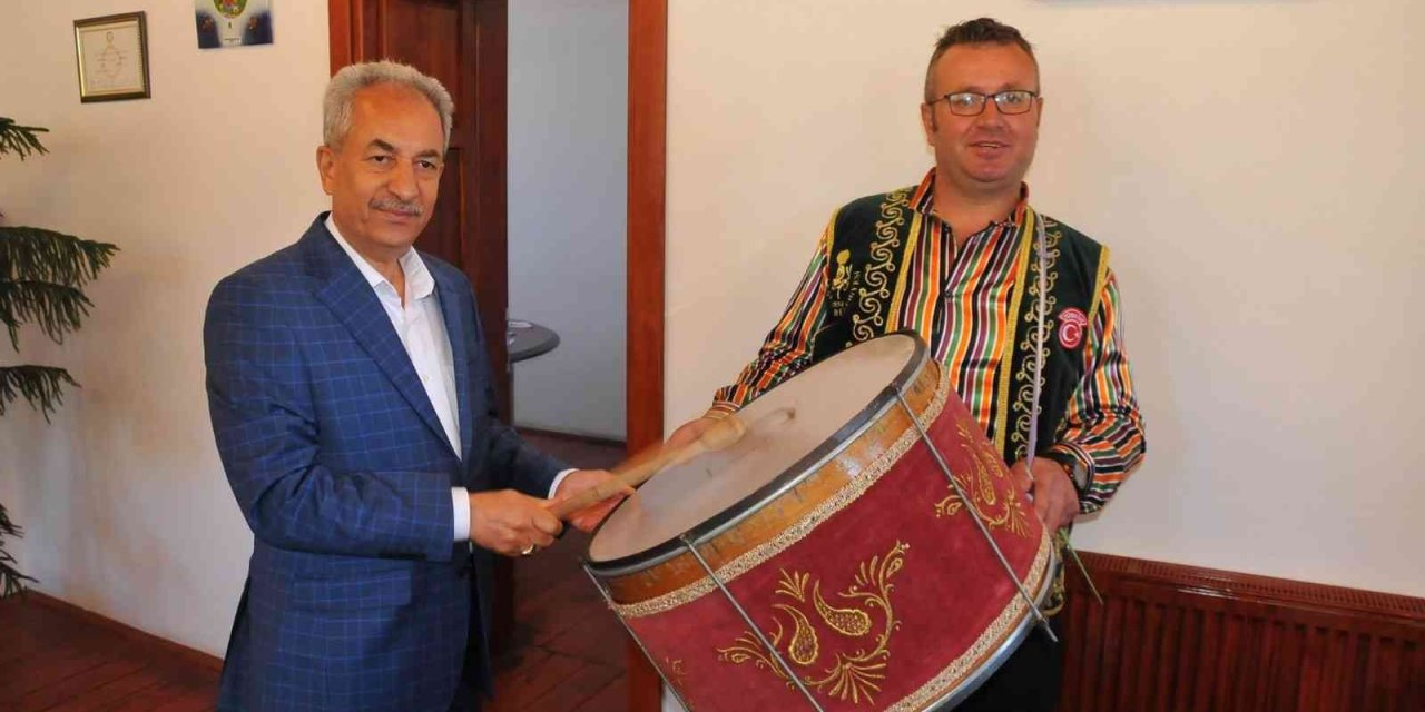 Dellallardan Nasreddin Hoca Şenliği’ne Davet