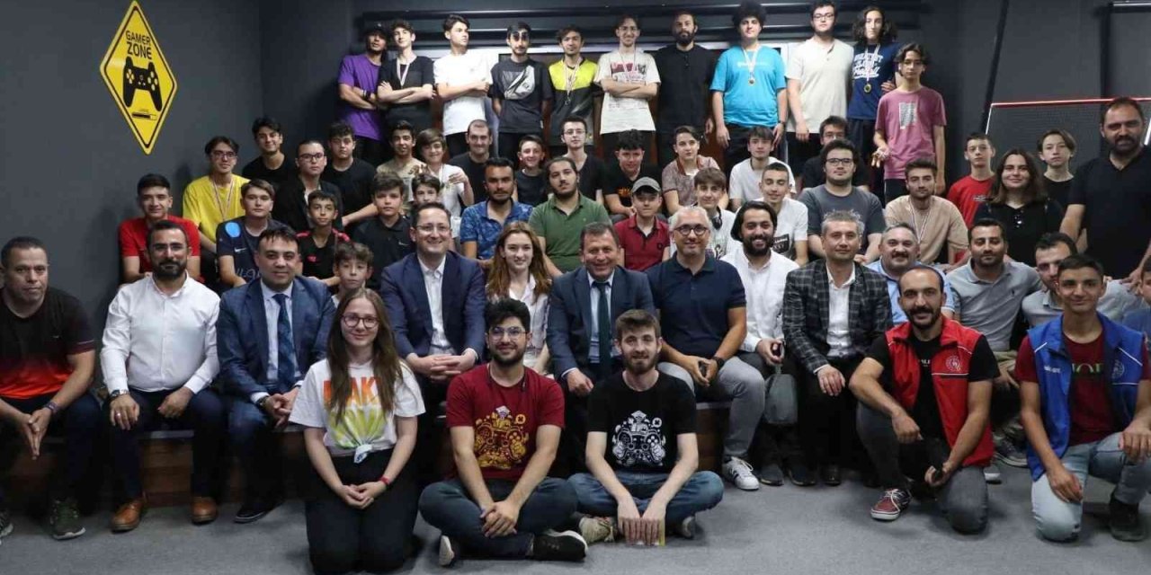 E-spor Eğitimi Sona Erdi