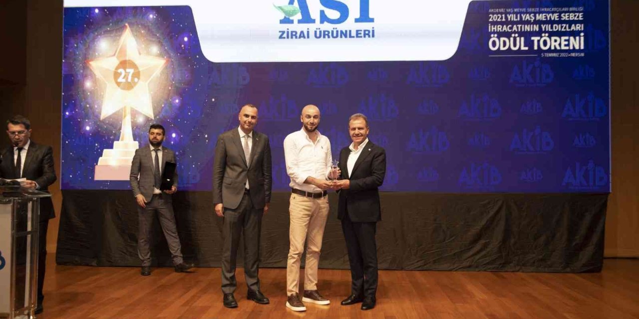 Başkan Seçer Ödül Törenine Katıldı