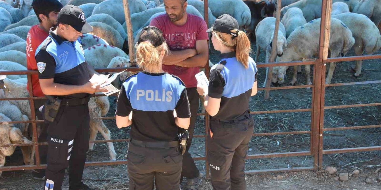Mersin’de Hayvan Satıcıları Dolandırıcılara Karşı Bilgilendiriliyor