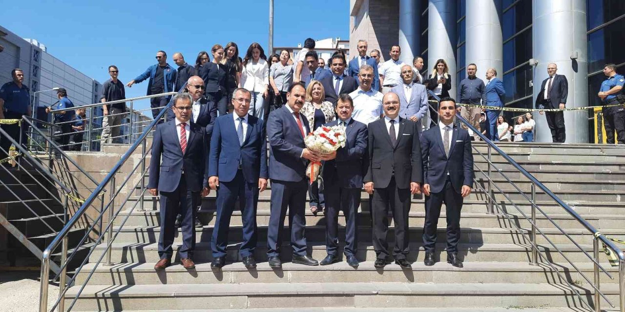 Eskişehir Adliyesi’nde Devir Teslim Töreni