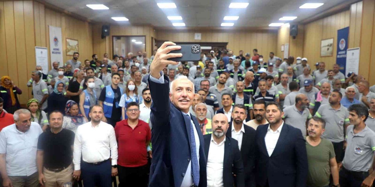 Akdeniz Belediyesinde Toplu Sözleşmesi Sevinci