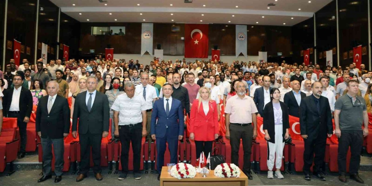 Erü’de “15 Temmuz Gecesi Sergilenen Milli Duruş” Konulu Konferans