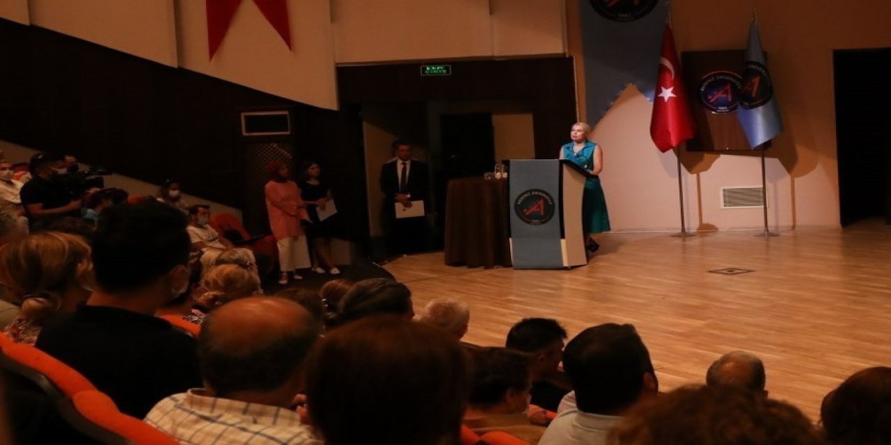 Rektör Özkan: “Şiddet Uygulayanlar Sağlık Sisteminden Dışlanmalı”