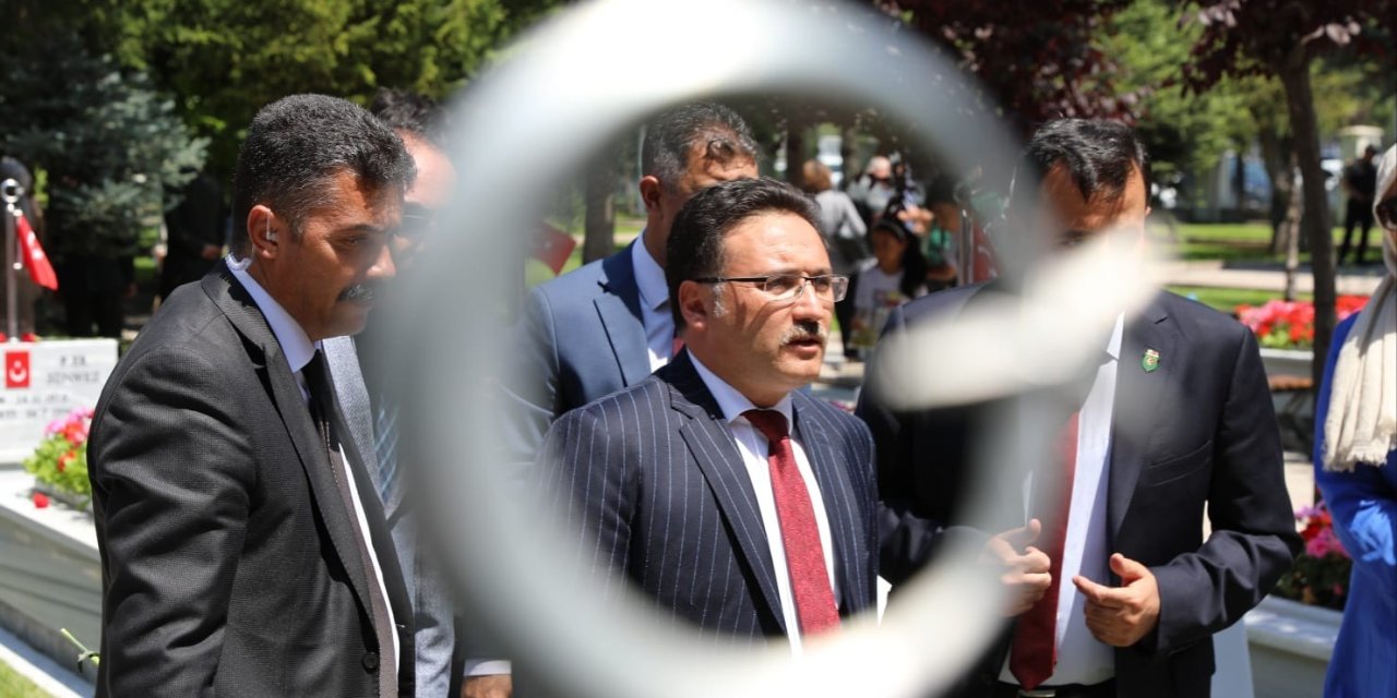 Vali Çiçek, Bayram Ziyaretlerinde Bulundu