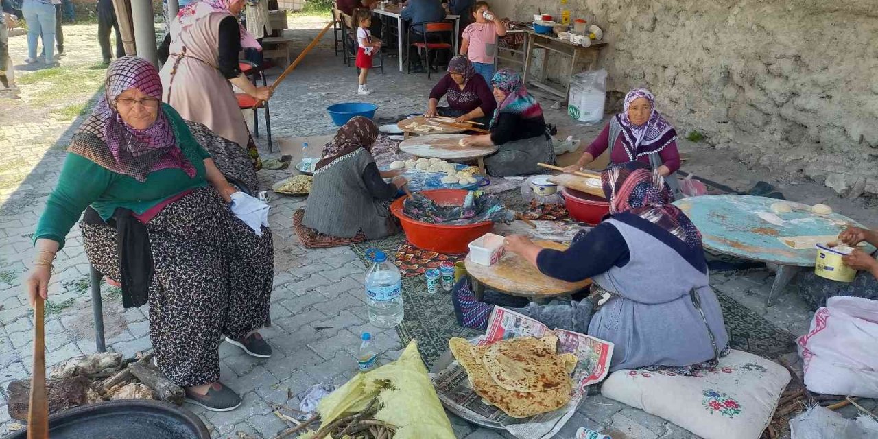Gemiç’te Yıllardır Süren Güzel Bir Gelenek