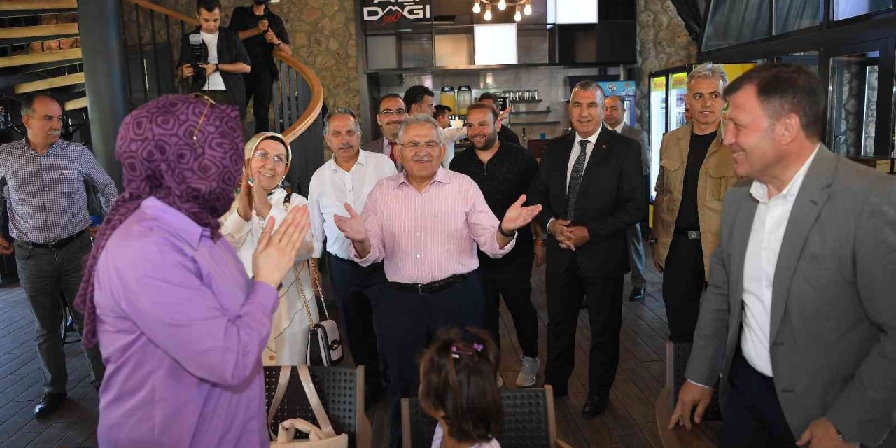 Başkan Büyükkılıç Çocukluk Günlerini Yeniden Yaşadı