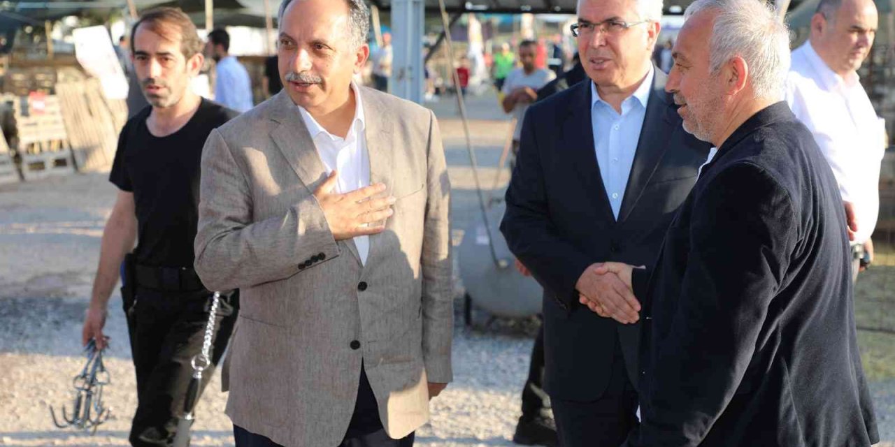 Başkan Yalçın Ve Kaymakam Dönmez Kurban Pazarını Ziyaret Etti