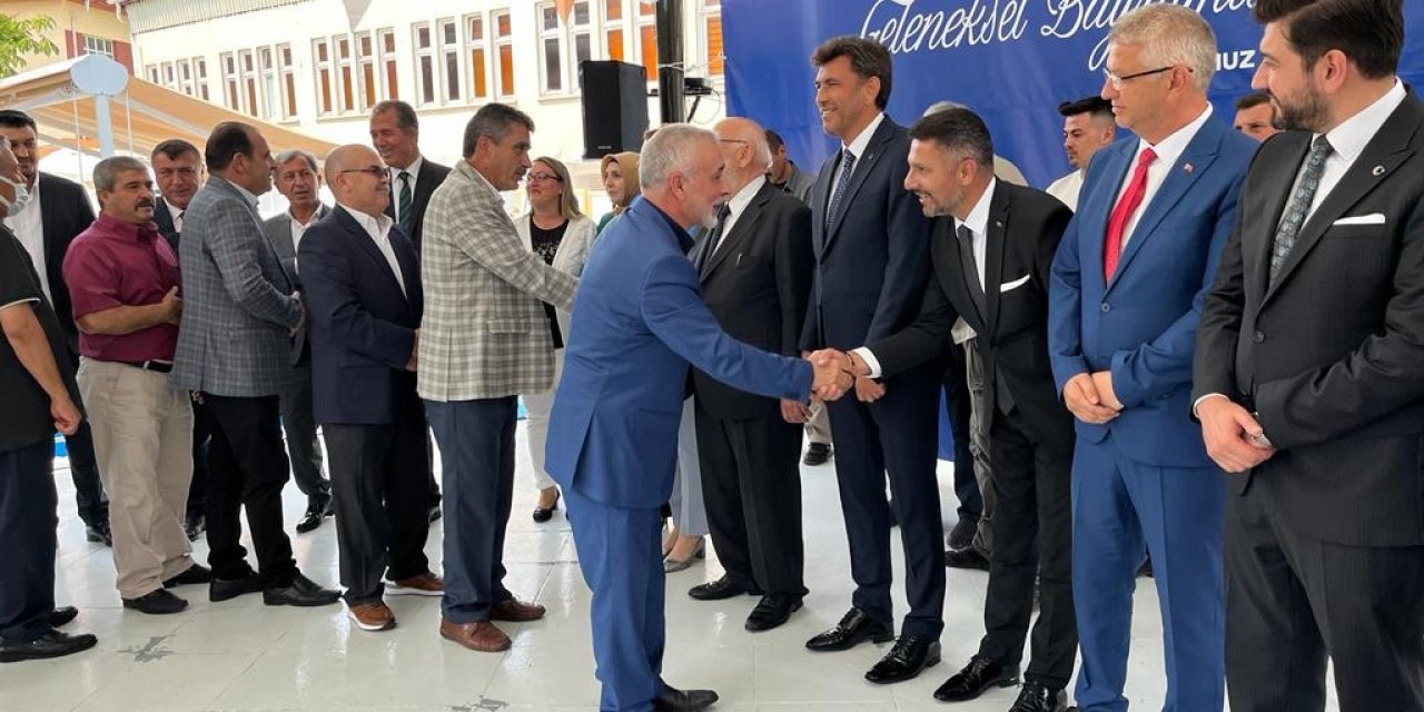 Ak Parti Bayramlaşma Programı’nın Gündemi ‘sel Felaketi’ Oldu