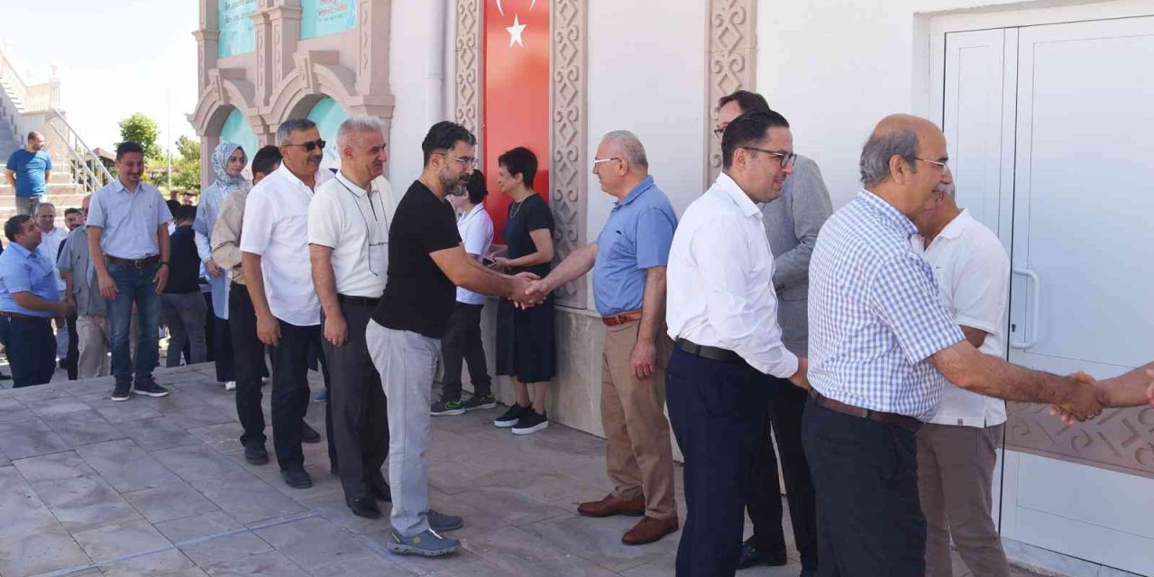 Rektör Namık Ak: “Kurban Teslimiyet Ve Fedakarlıktır”