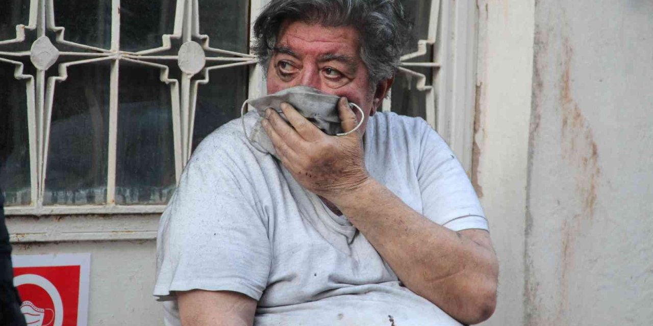 Geçen Yıl Evinde Çıkan Yangında Yaralanan Yaşlı Adam Evinde Ölü Bulundu