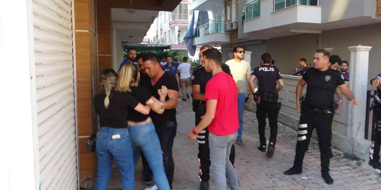 5 Yeğeni Ve Engelli Kardeşini Bıçakla Rehin Alan Şahıs Serbest Bırakıldı