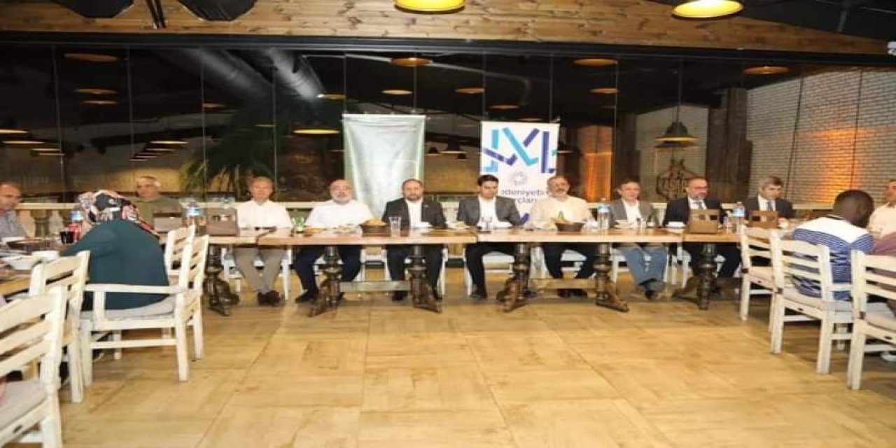 Eren, Kayseri’de Uluslararası Öğrenciler Akademisi Bayramlaşma Programına Katıldı