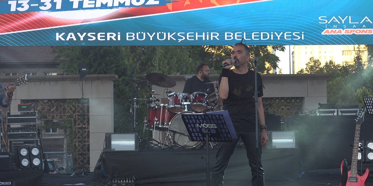 Büyükşehir Konserlerine Yoğun İlgi
