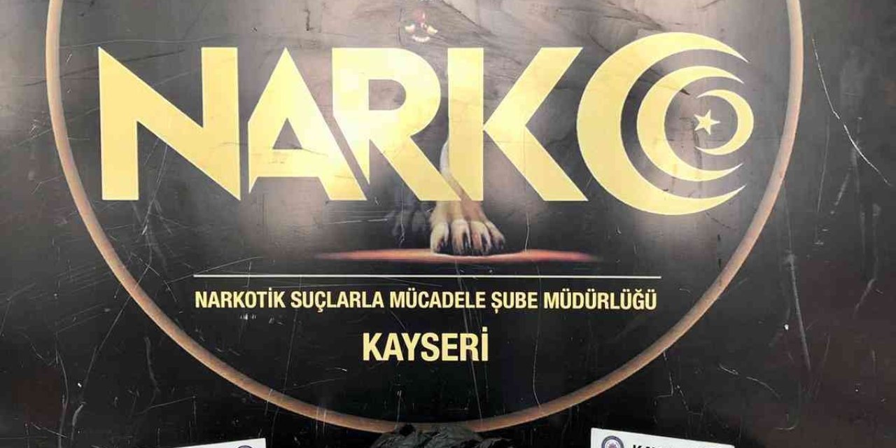 Kek Poşetinde Uyuşturucu Ticaretine Polis Engeli