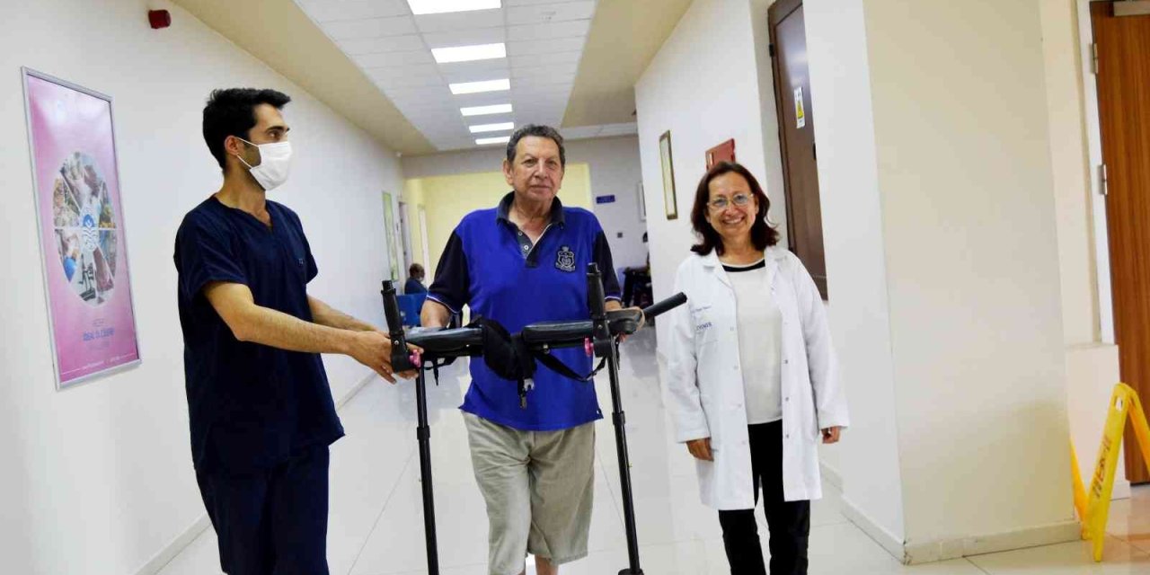Kırgızistan’dan Gelen Profesör Fizyomer’de Aldığı Tedavi İle Bağımsız Yürümeye Başladı