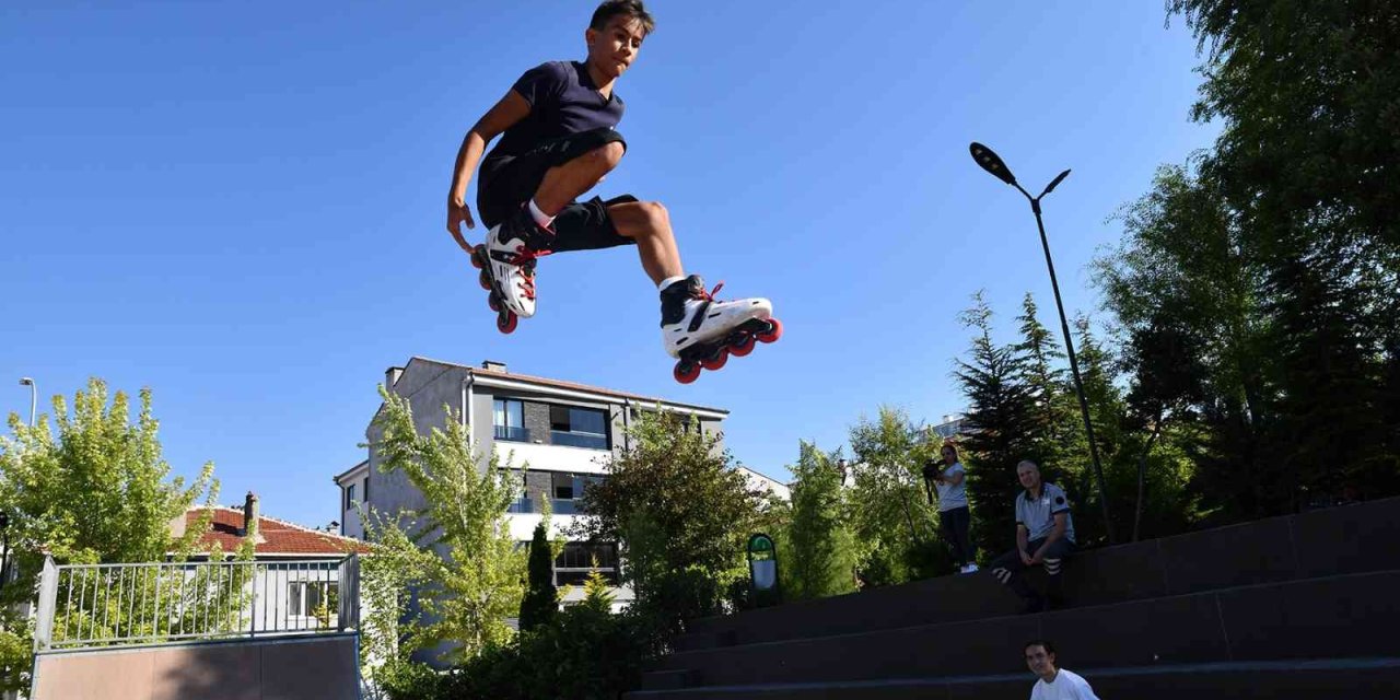 Çocuklar Ve Gençler Bu Pisti Çok Beğendi