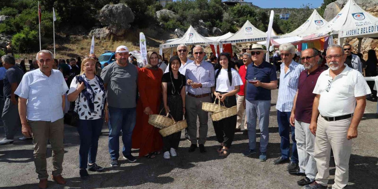 Üreticilerin ’üzüm Şenliği’ Sevinci