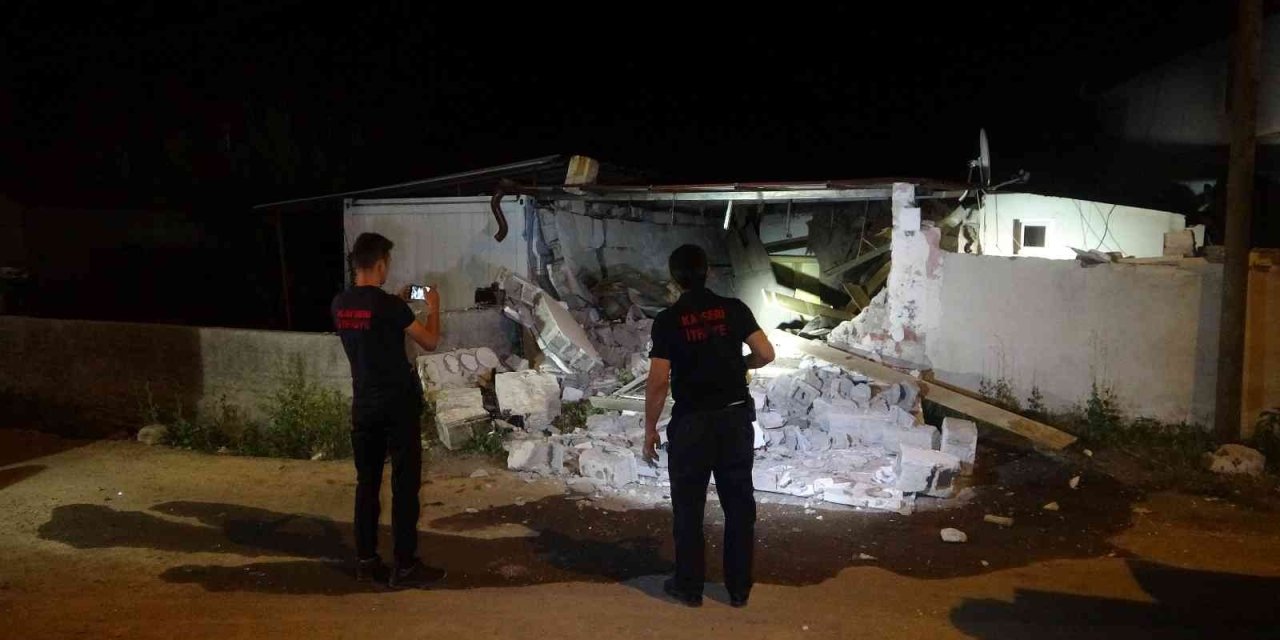 Mutfak Tüpü Bomba Gibi Patladı: 2 Yaralı