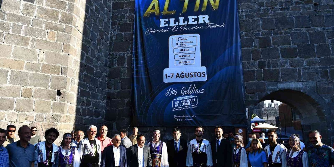 Başkan Büyükkılıç’tan Festivalde “devlet Tiyatrosu’na Kadro” Müjdesi