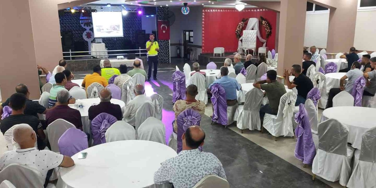 Toplu Taşıma Şoförleri Trafik Kuralları Konusunda Uyarıldı