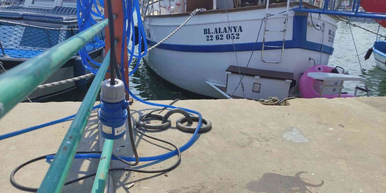 Alanya’da Elektrik Çarpınca Denize Düşen Adam Hayatını Kaybetti