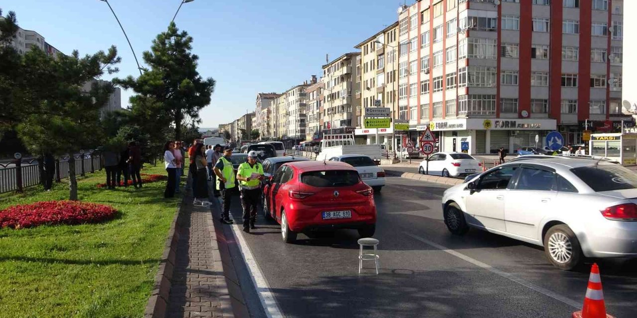 Kayseri’de 5 Araçlı Zincirleme Kaza