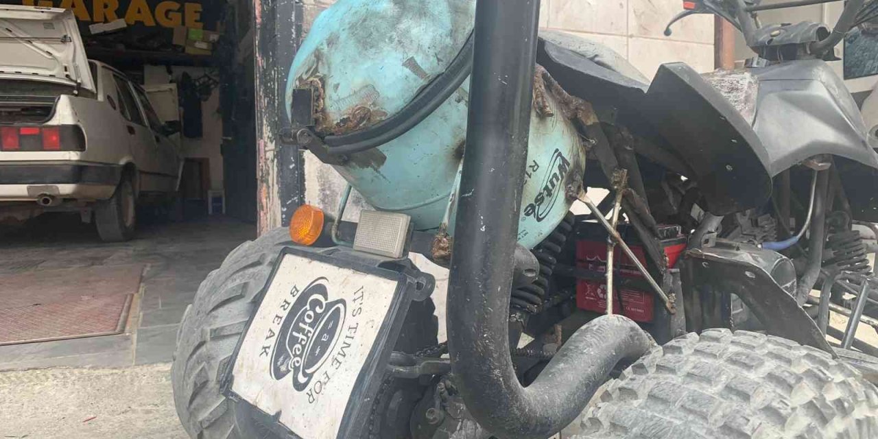 Klima Gaz Kutusundan Motosiklete Bagaj Yaptı