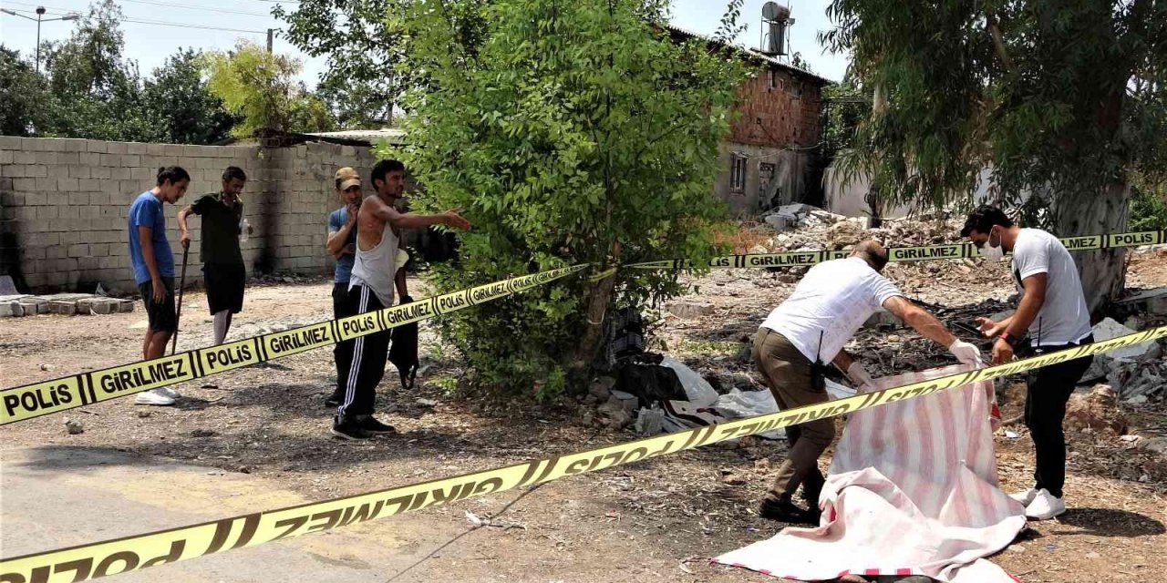 "kriz Geçiriyordu" Dediği Şahsın Sokak Ortasında Cesedini Buldu