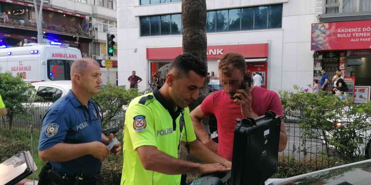 283 Promil Alkollü Sürücünün Ehliyetinin Olmadığı Ve Arandığı Ortaya Çıktı