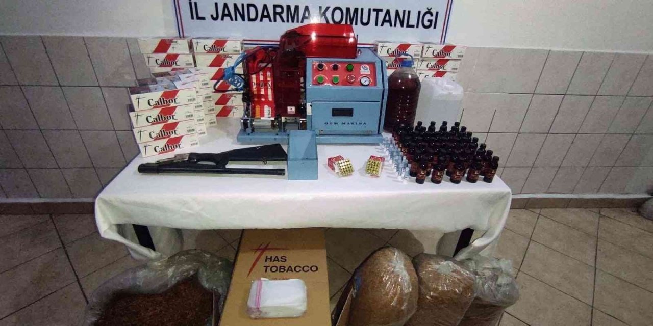 Jandarma Operasyonunda Kaçak Tütün Ve Sahte İçki Ele Geçirildi
