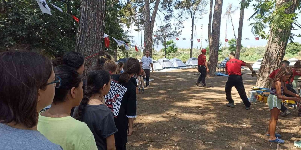 Jandarmadan İzci Çocuklara Dağcılık Eğitimi