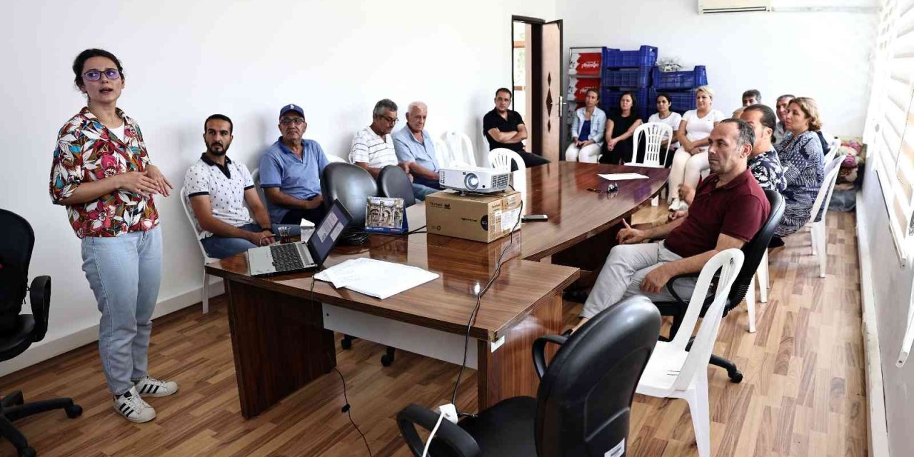 Büyükşehir Çiftçinin Toprağını Analiz Ediyor