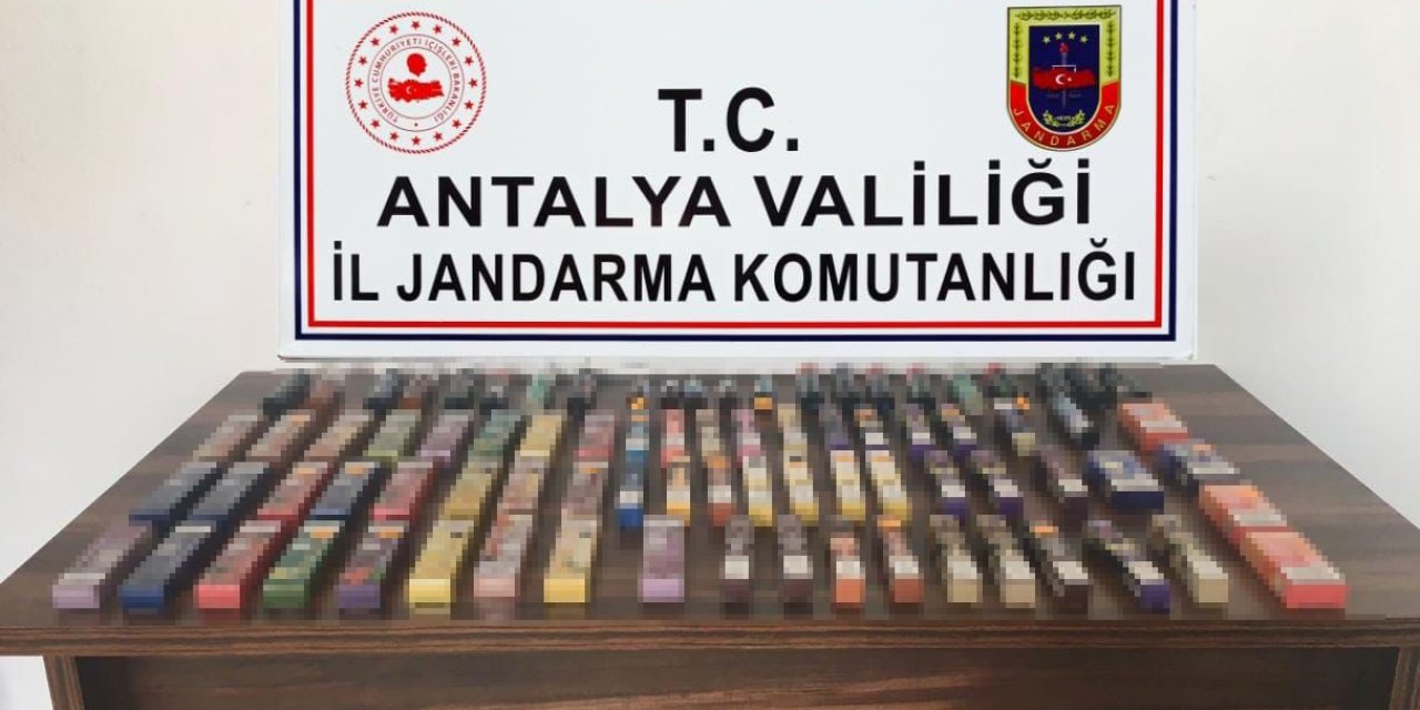 Alanya’da Kaçak Elektronik Sigara Ele Geçirildi
