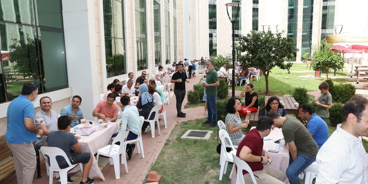 Alkü’de Aşure İkramı