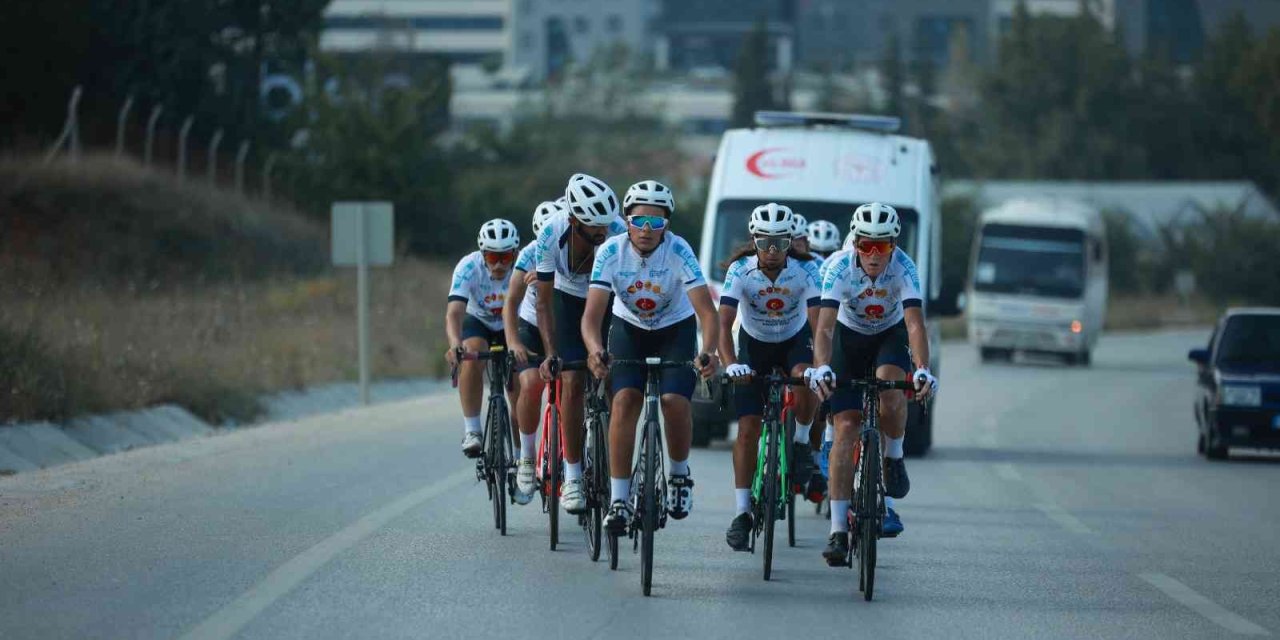 Malazgirt Zaferi İçin Bisikletle Bin 650 Kilometre Yol Gidecekler