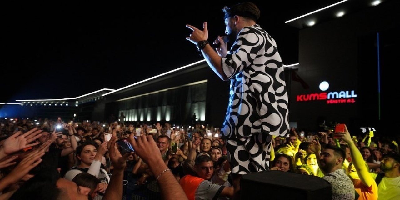 Kumsmall Avm’den 125 Bin Kişilik Rekor Sefo Konseri