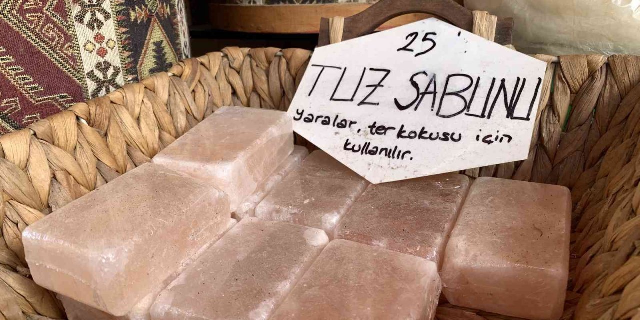 Sıcak Havalarda Terlemeyi Azaltacak Doğal Çözüm: Tuz Sabunu