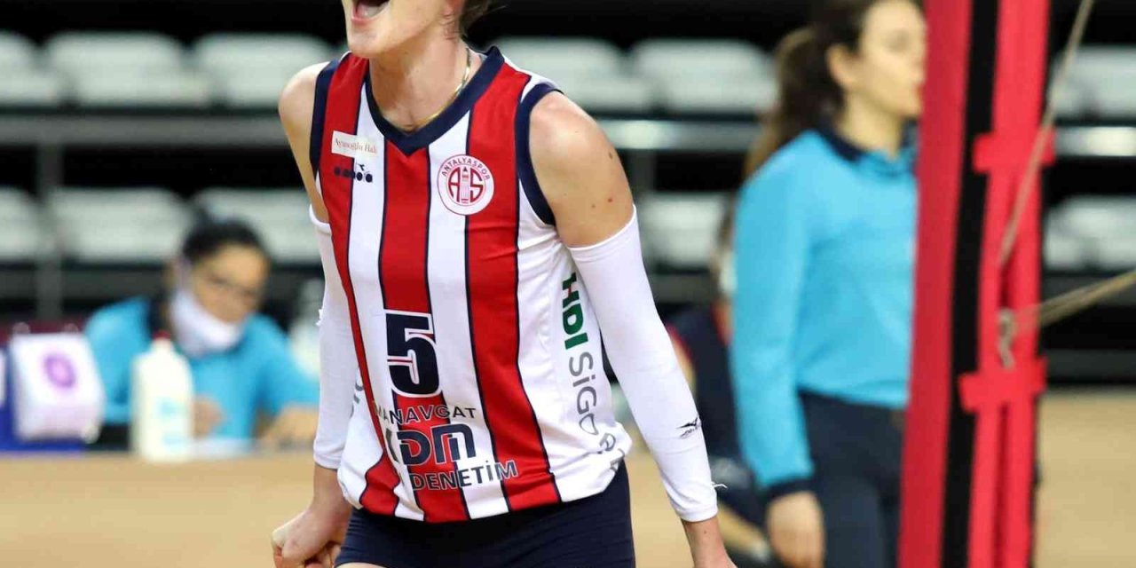 Antalyasporlu Melisa, Amerika’ya Uçuyor