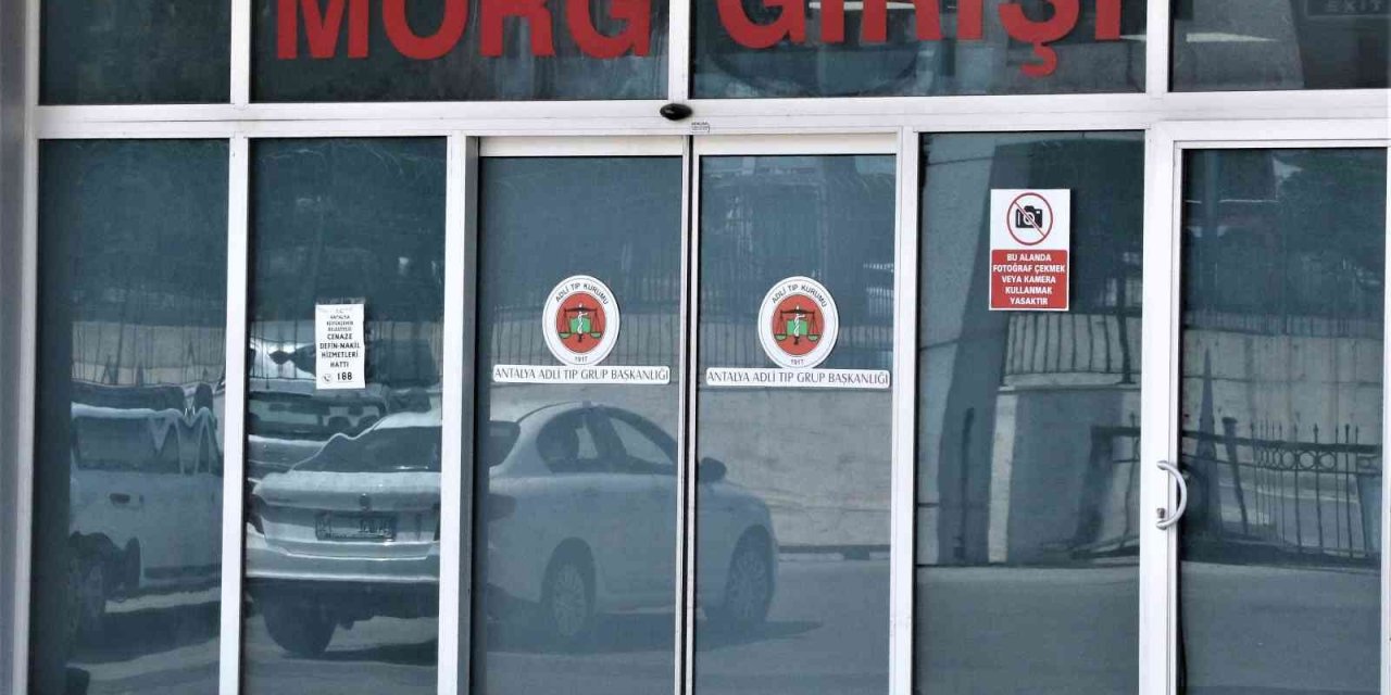 İngiliz Uyruklu Çocuk Otel Havuzunda Boğuldu