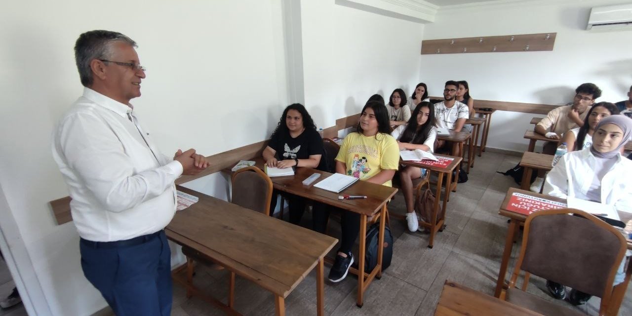 Kemer Belediyesinden Ücretsiz Üniversiteye Hazırlık Kursu