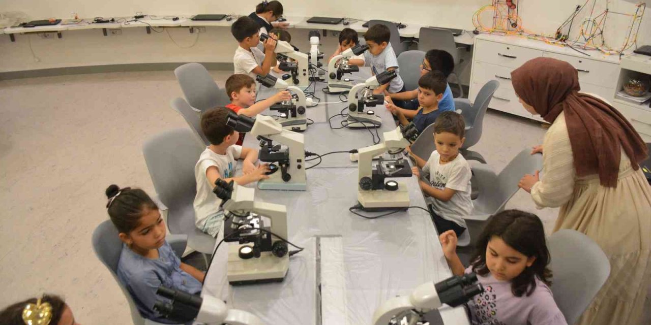 Konya’da Çocuklar Tatillerini Bilimle İç İçe Geçiriyor