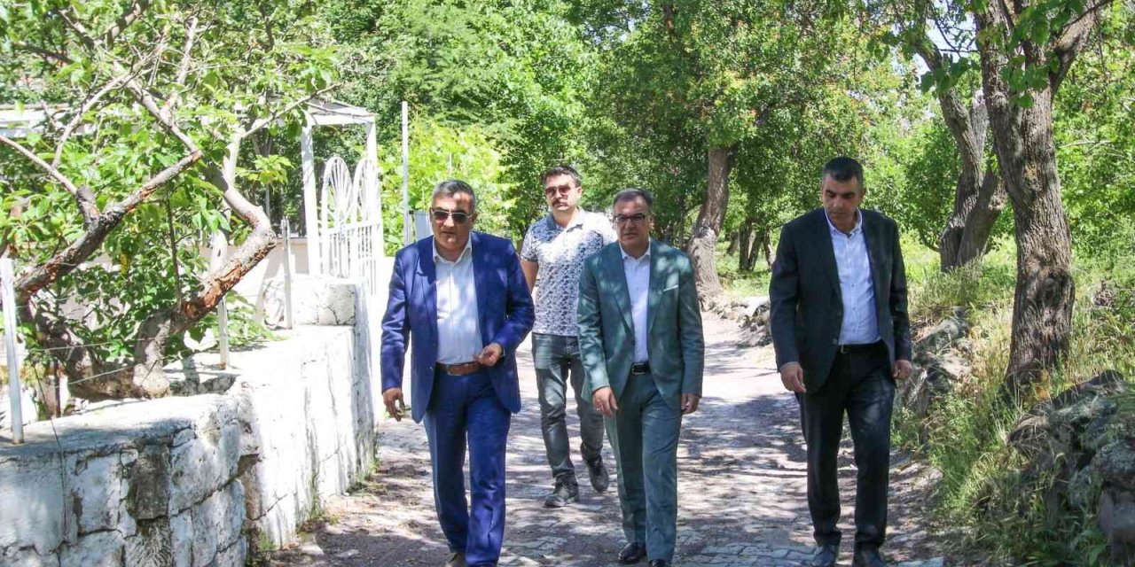 Hacılar’da Yollar Yenileniyor