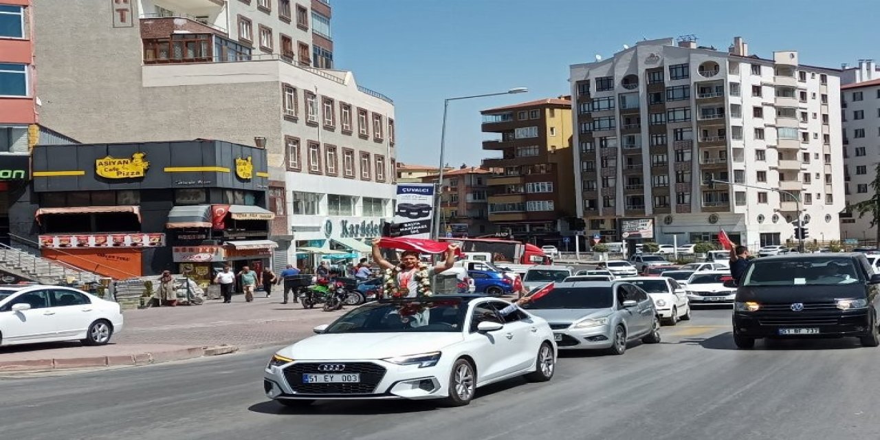 Avrupa Şampiyonu Halterci Büyükhüseyinler Coşkuyla Karşılandı